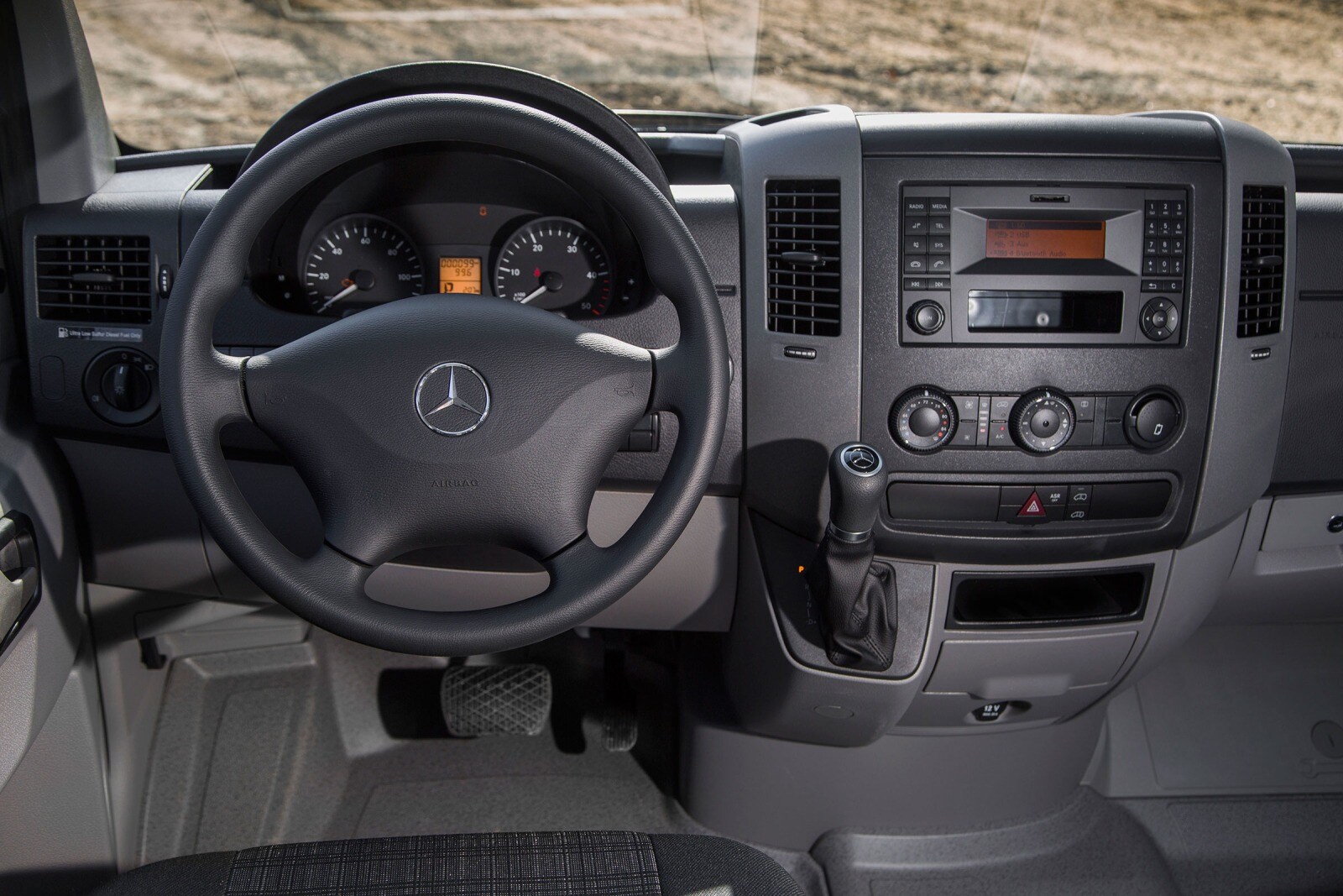 2016 Mercedes-Benz Sprinter interior SWD