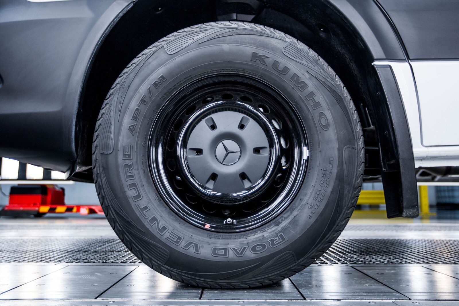 2016 Mercedes-Benz Sprinter exterior W