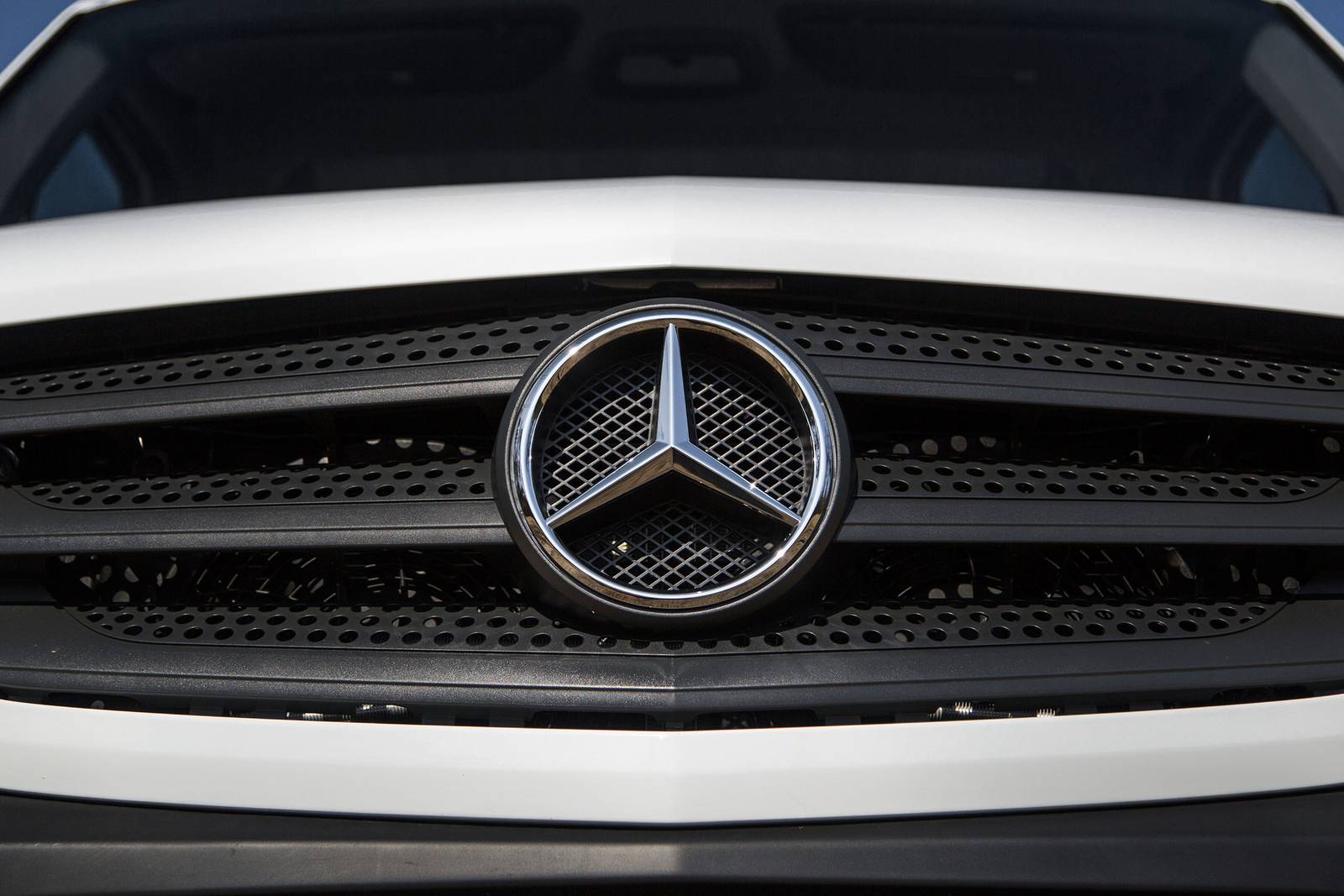 2017 Mercedes-Benz Sprinter exterior FBDG