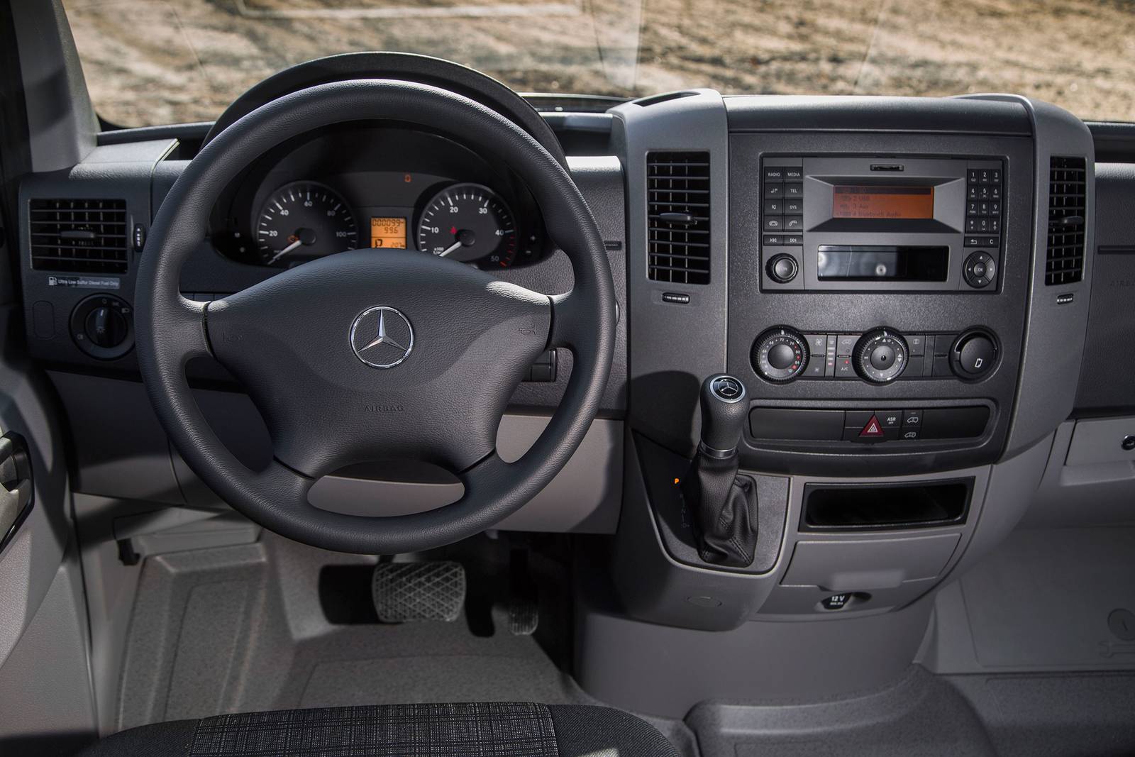 2017 Mercedes-Benz Sprinter interior SWD