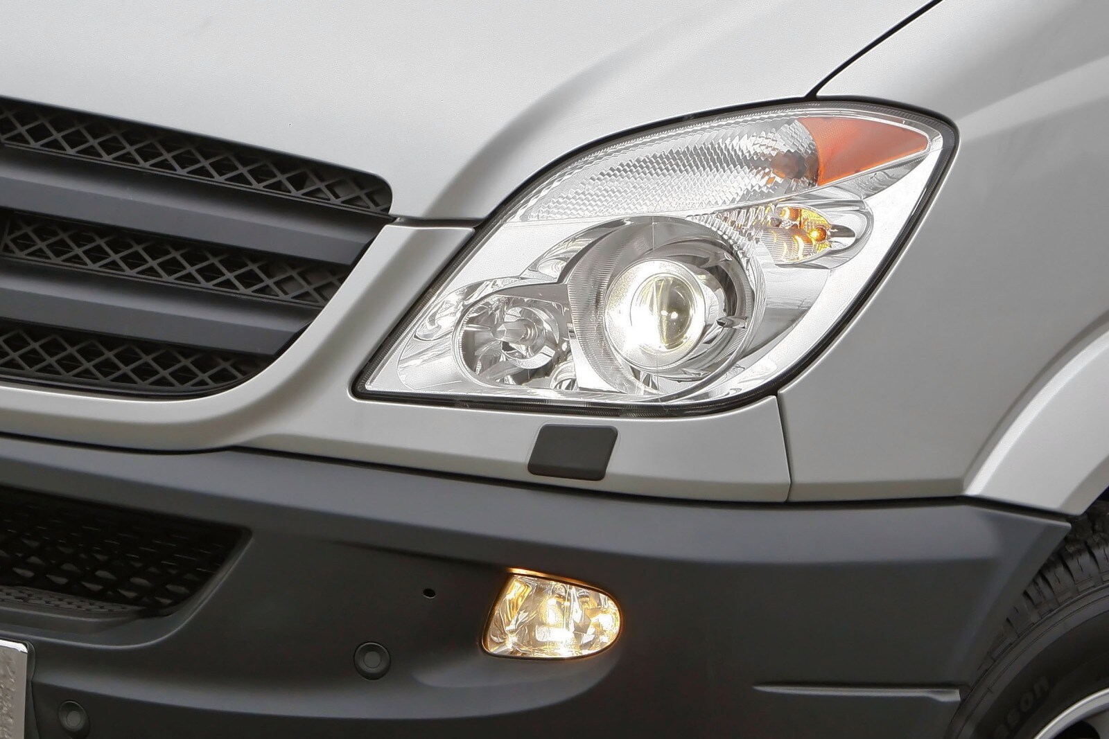 2012 Mercedes-Benz Sprinter exterior EDETAIL