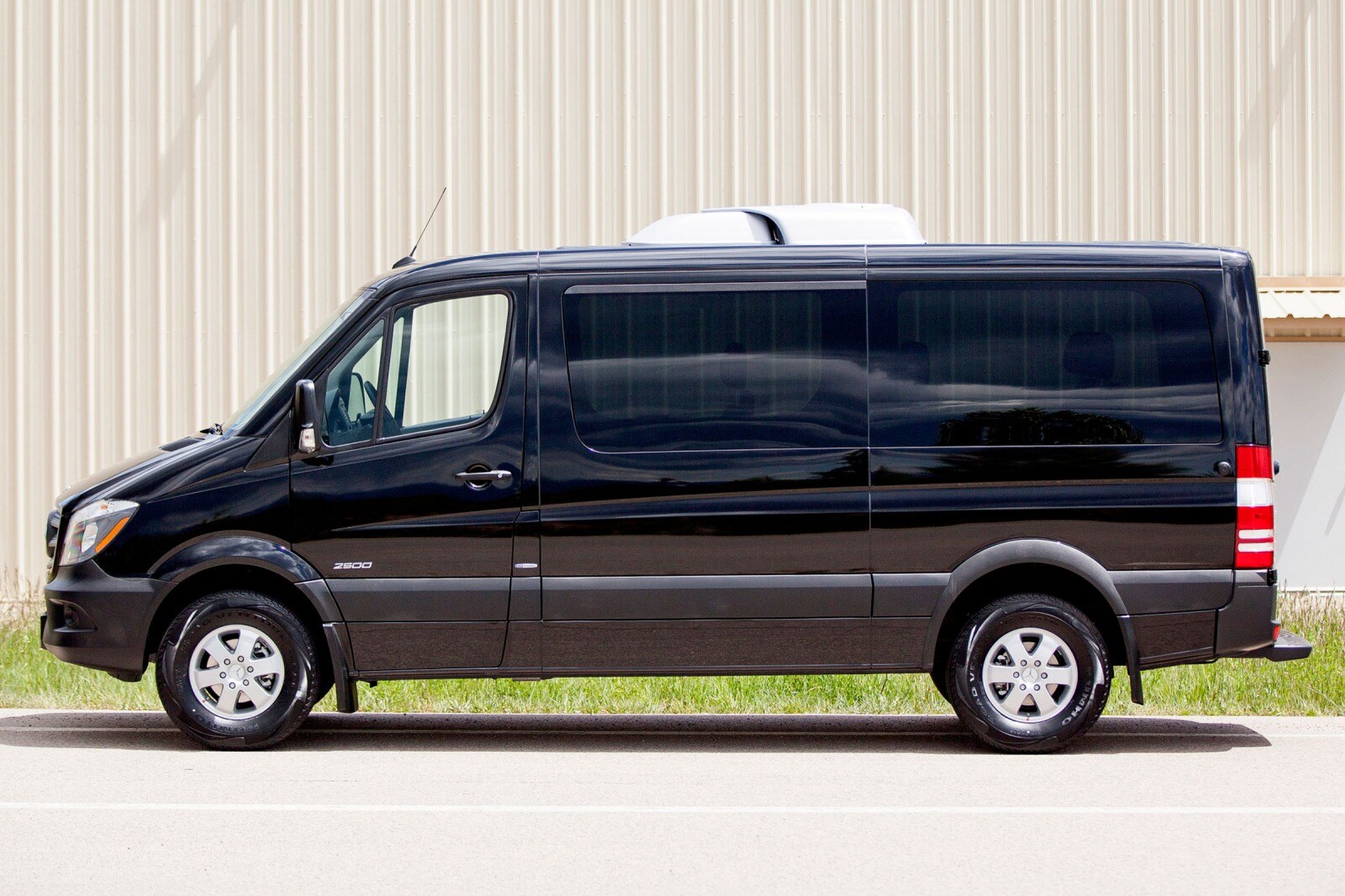 2016 Mercedes-Benz Sprinter exterior FQ