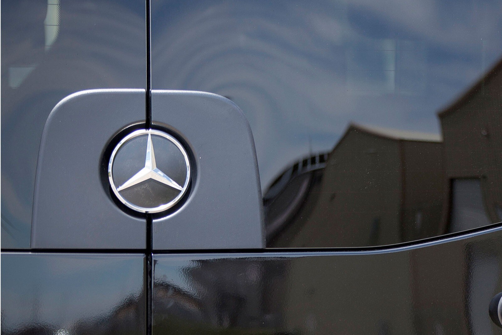 2016 Mercedes-Benz Sprinter exterior RBDG