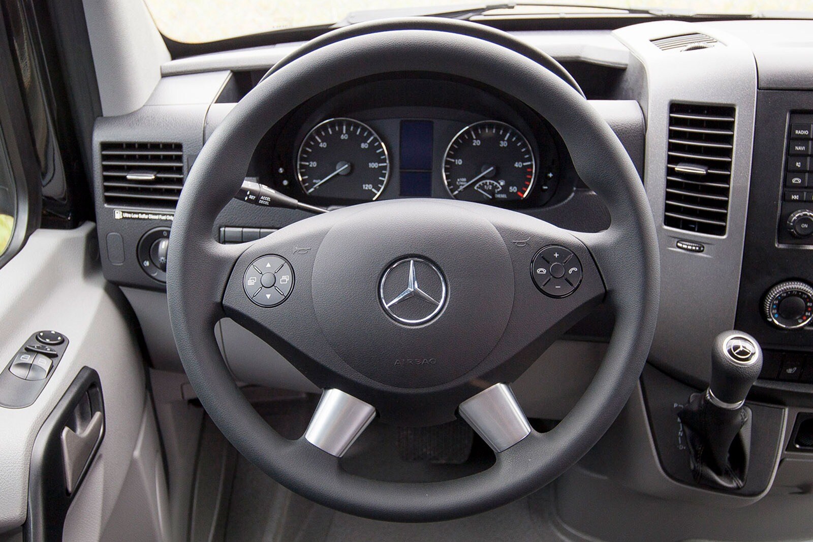 2017 Mercedes-Benz Sprinter interior SWD
