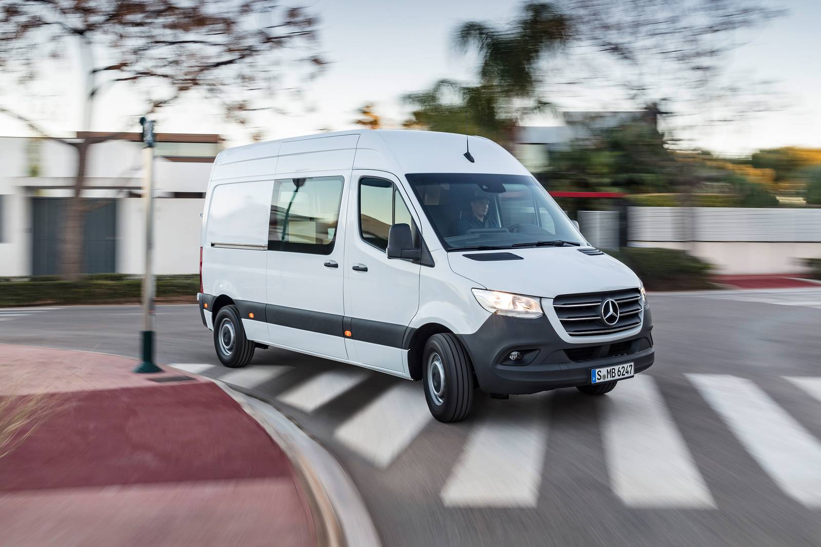 2019 Mercedes-Benz Sprinter exterior FQ