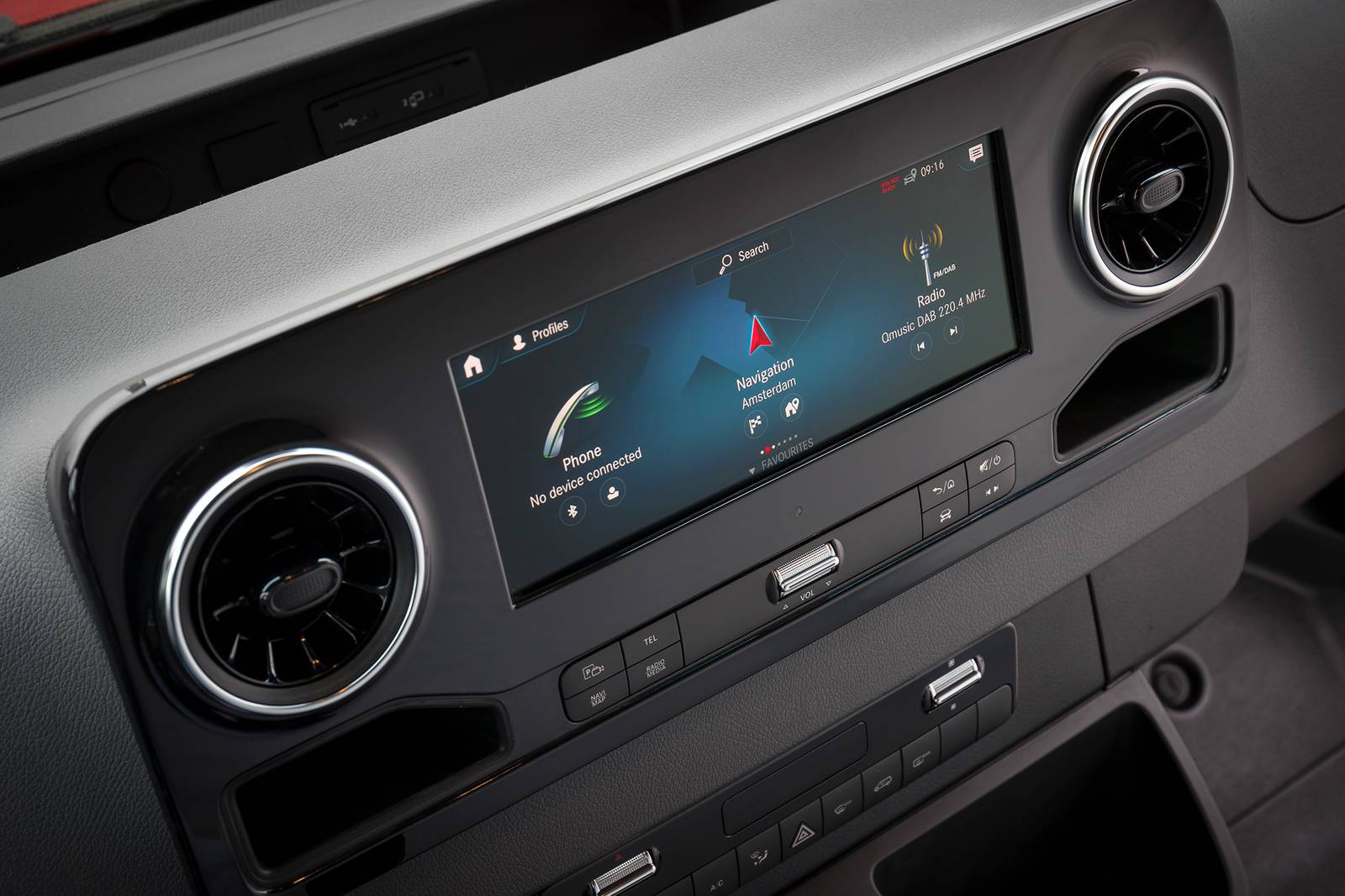 2021 Mercedes-Benz Sprinter interior CC