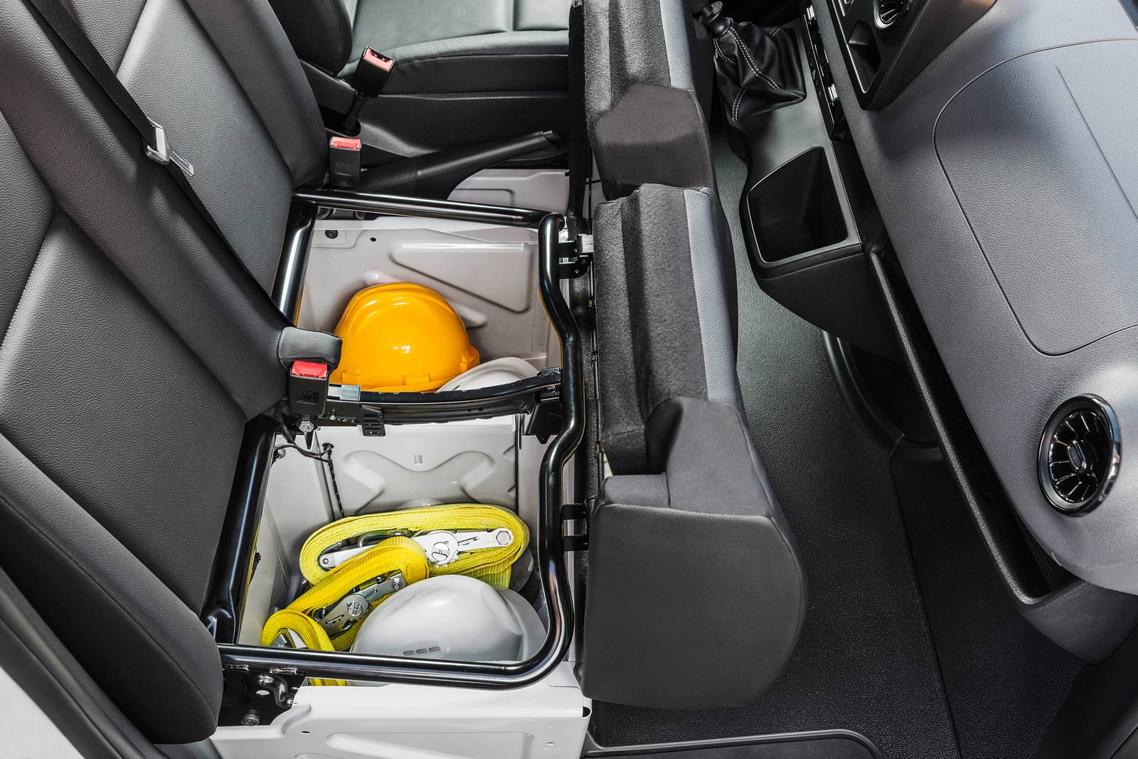 2021 Mercedes-Benz Sprinter interior DETAIL