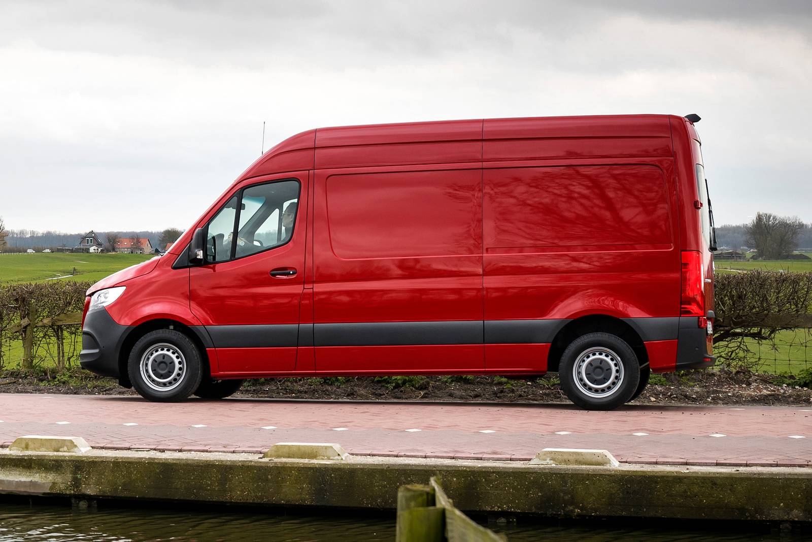 2025 Mercedes-Benz Sprinter performance