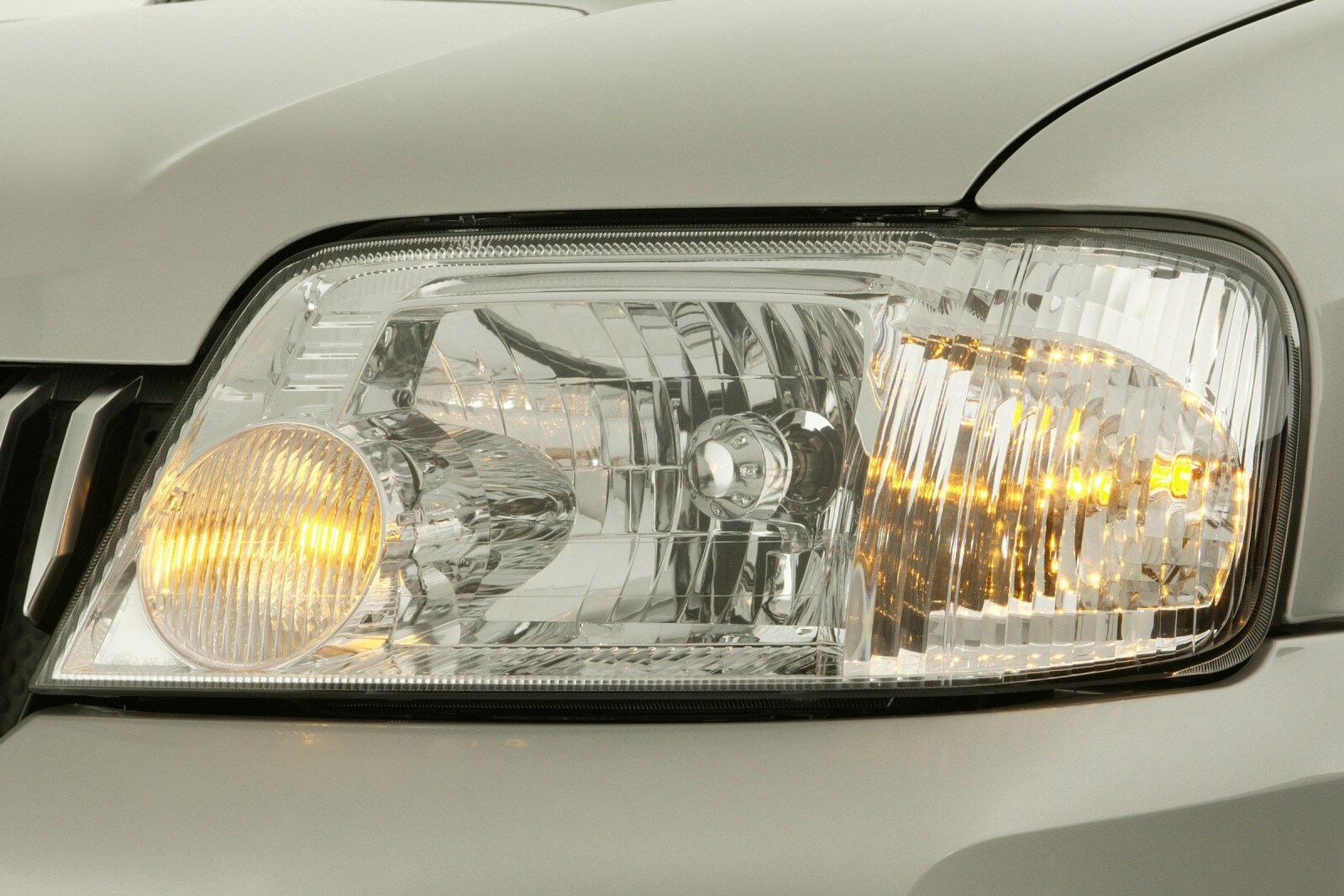 2007 Mercury Mariner Hybrid exterior EDETAIL