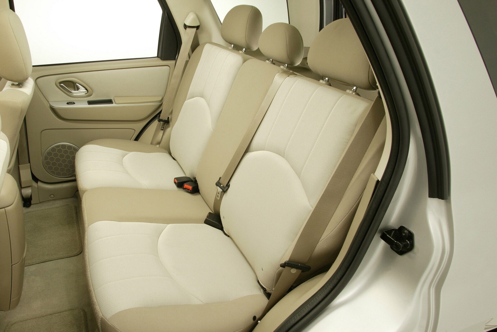 2007 Mercury Mariner Hybrid interior RI