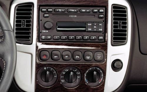 2005 Mercury Mariner interior CC