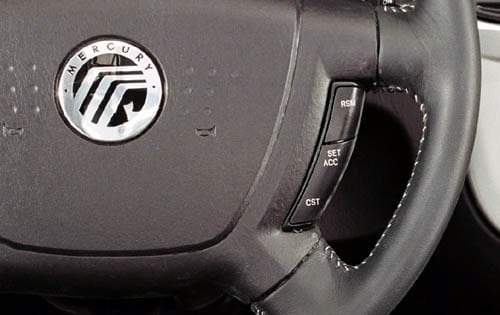 2005 Mercury Mariner interior DETAIL