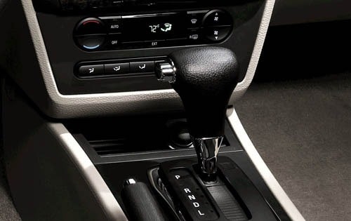 2007 Mercury Milan interior CC