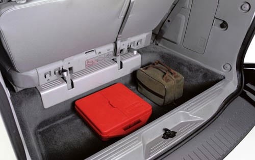 2005 Mercury Monterey interior CARGO