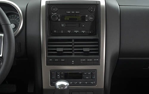 2005 Mercury Mountaineer interior CC