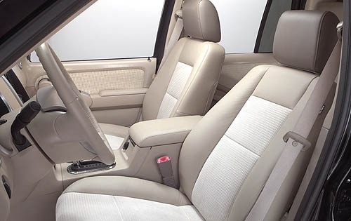 2007 Mercury Mountaineer interior DETAIL