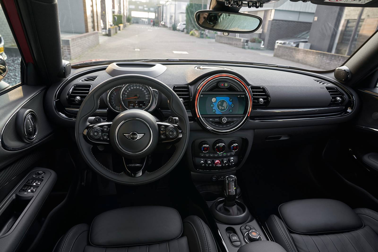 2023 MINI Clubman interior D