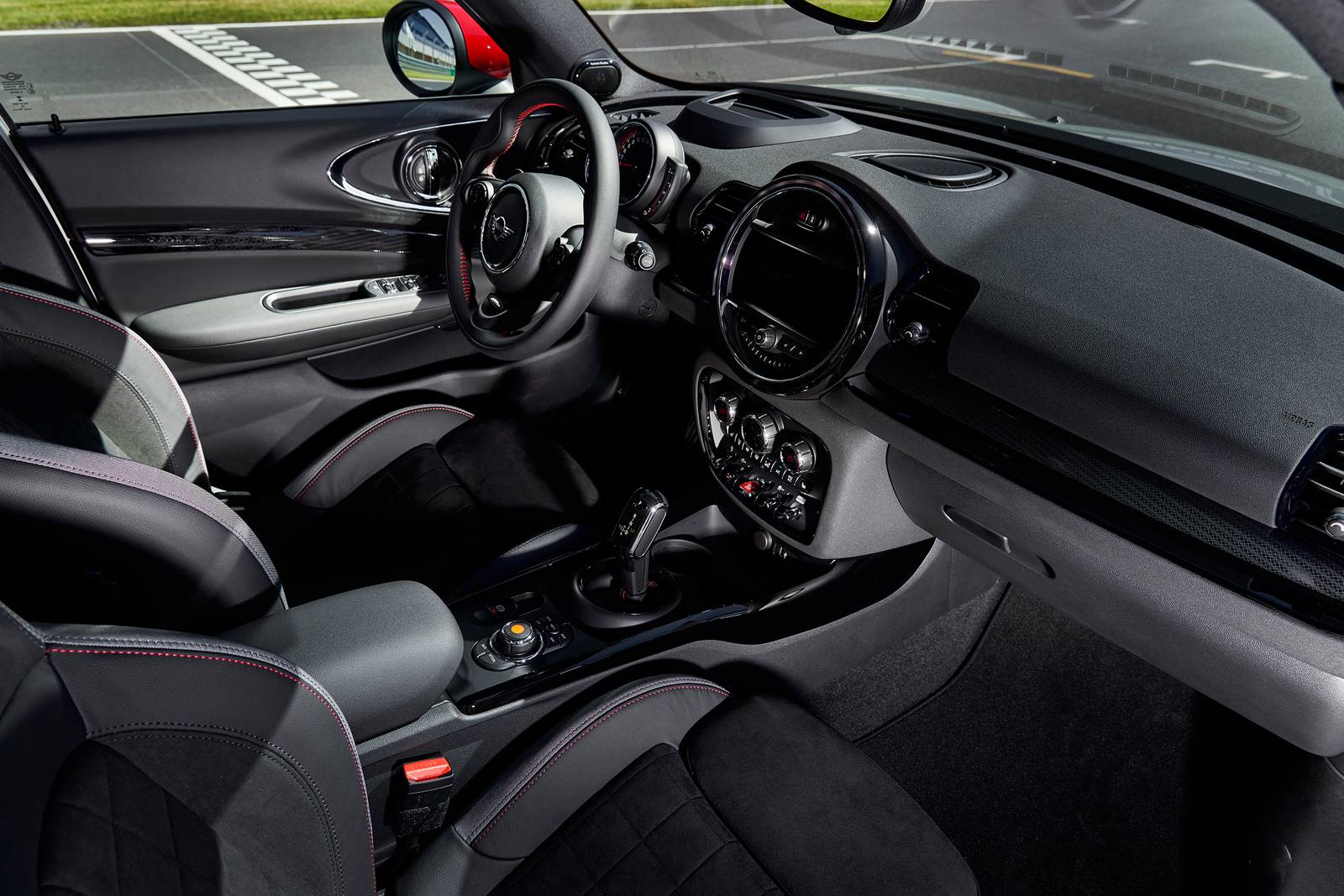 2023 MINI Clubman interior D