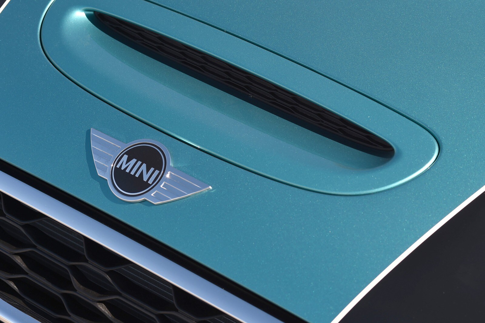 2017 Mini Convertible exterior FBDG