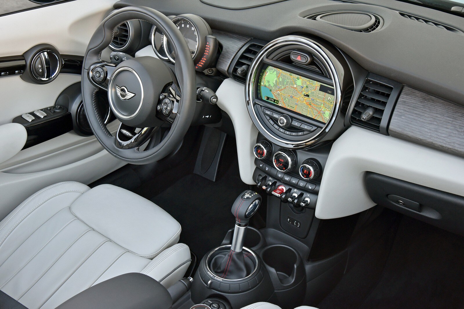 2017 Mini Convertible interior I