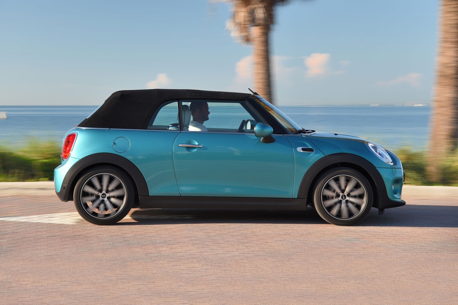 2018 Mini Convertible exterior S