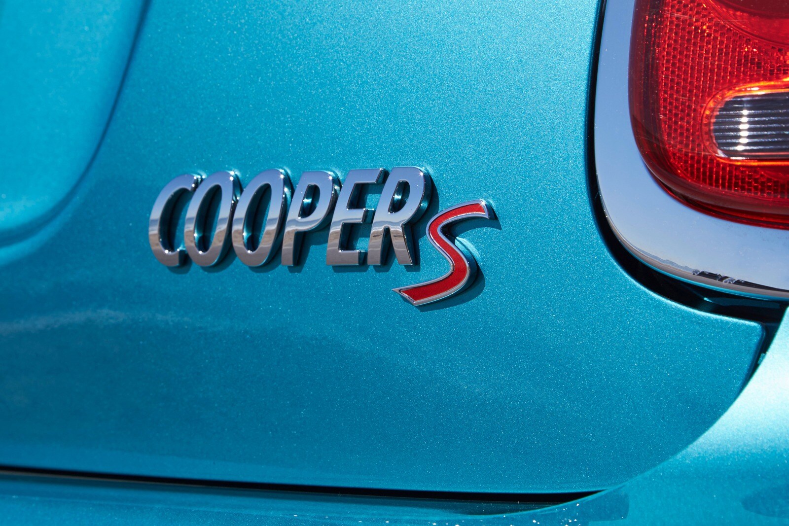 2018 Mini Convertible exterior RBDG