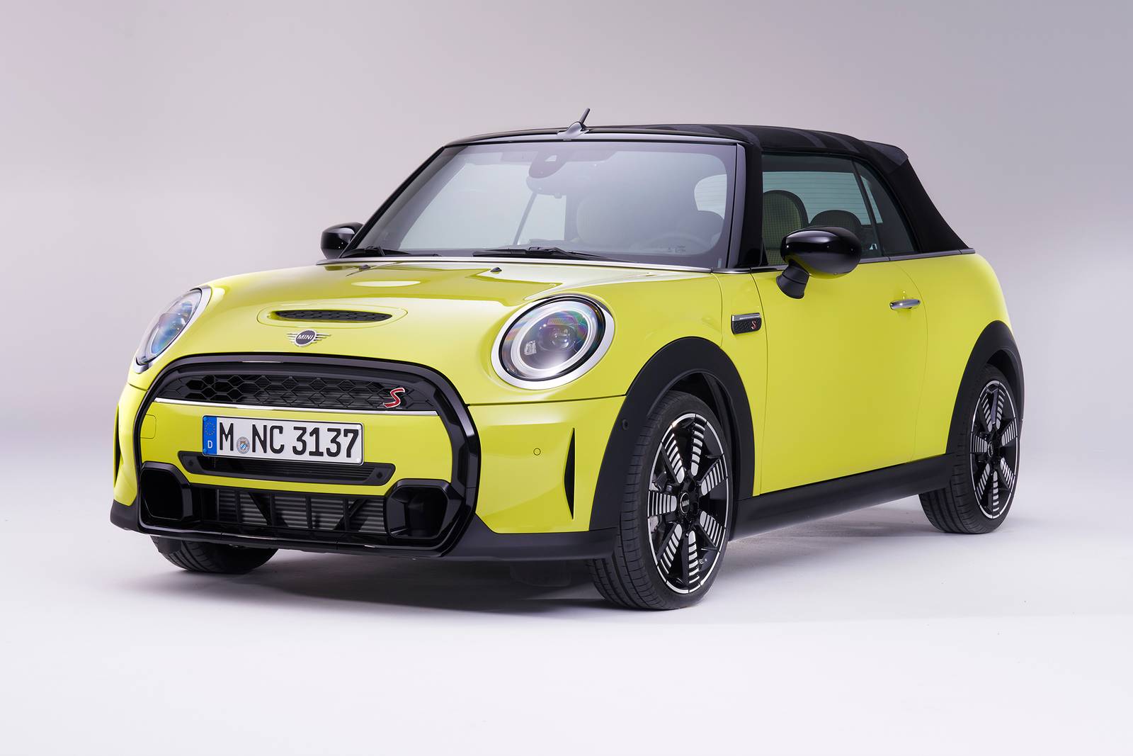 2022 MINI Convertible front safety FQ