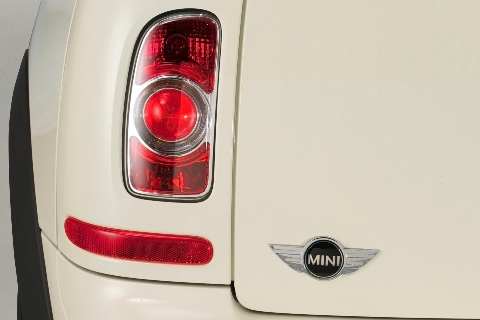 2013 MINI Cooper — OEM photo 4