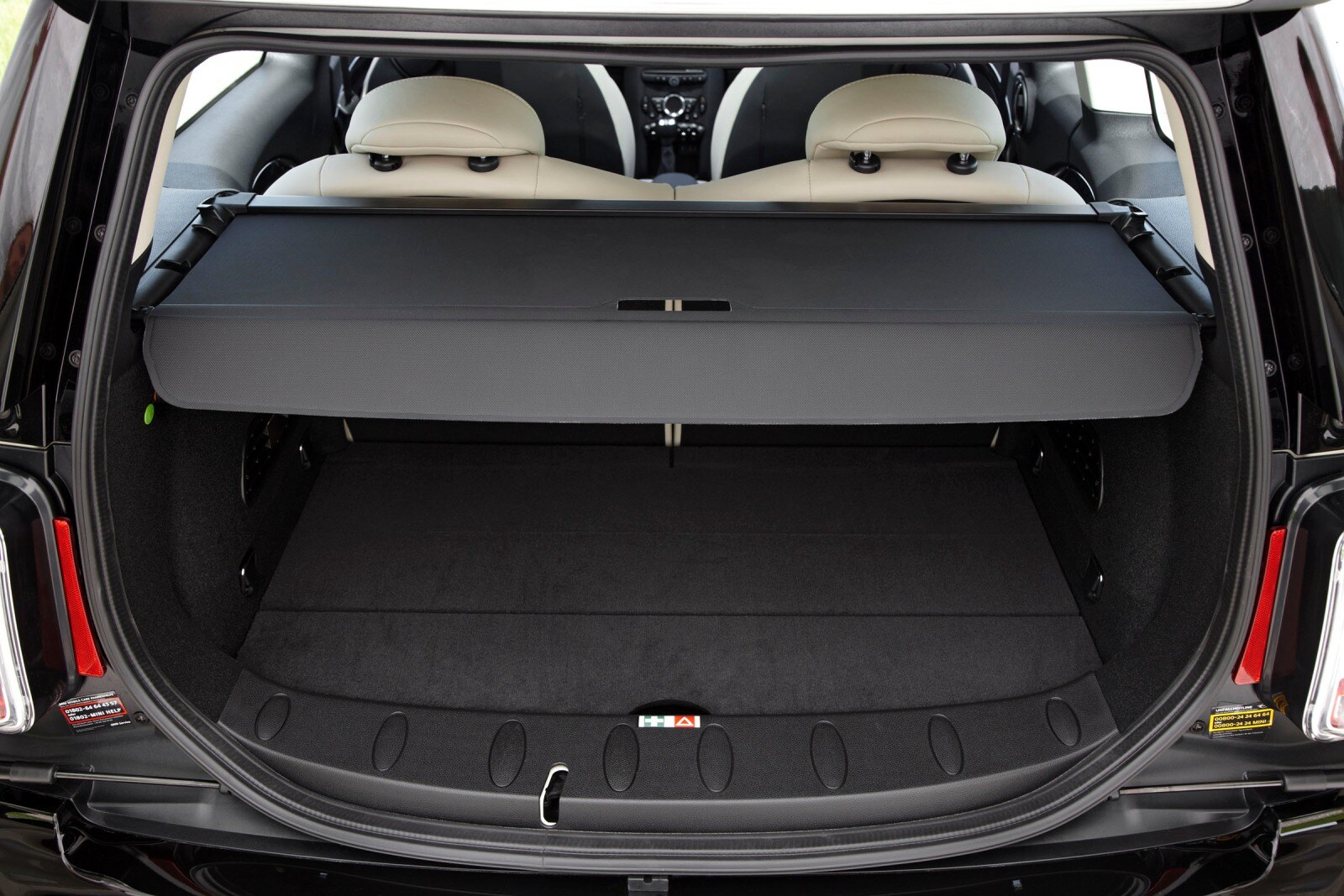 2013 MINI Cooper Roadster interior CARGO