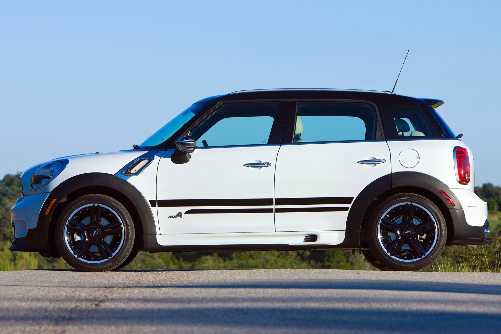 2012 Mini Cooper exterior EXM