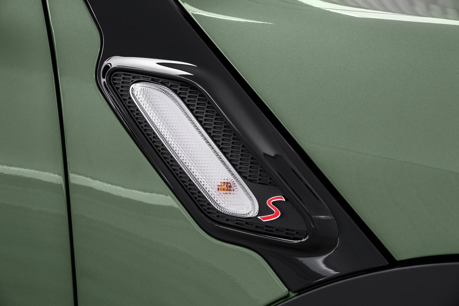 2015 Mini Cooper exterior FBDG