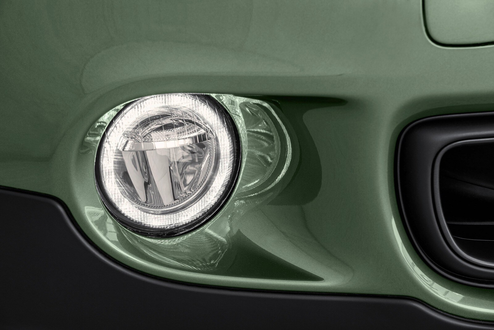 2015 Mini Cooper exterior FOG