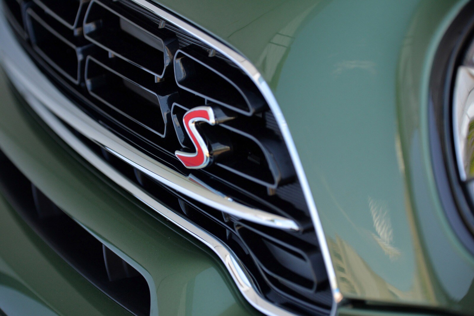 2015 Mini Cooper exterior FBDG