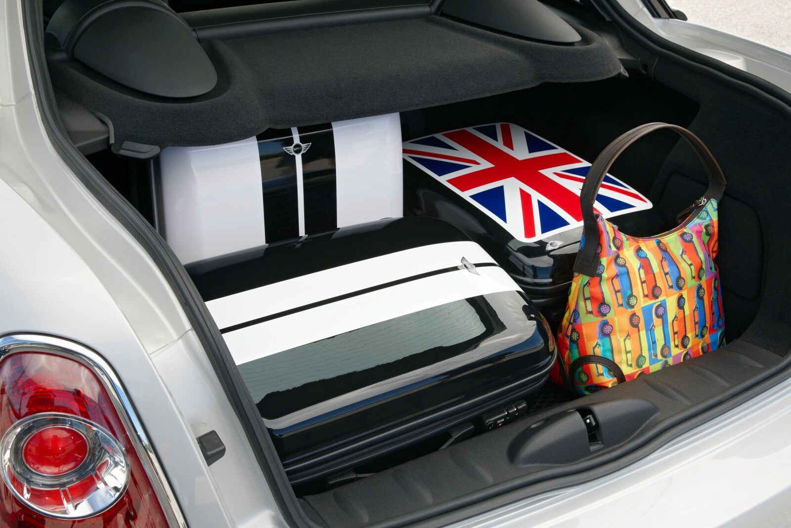 2014 Mini Cooper interior CARGO