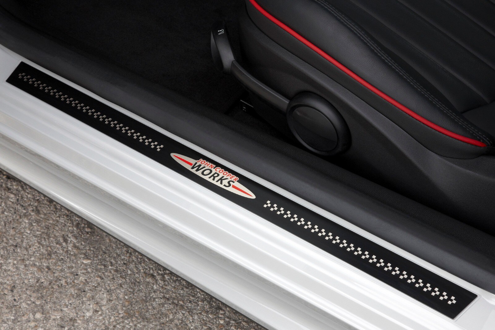 2014 Mini Cooper interior DETAIL