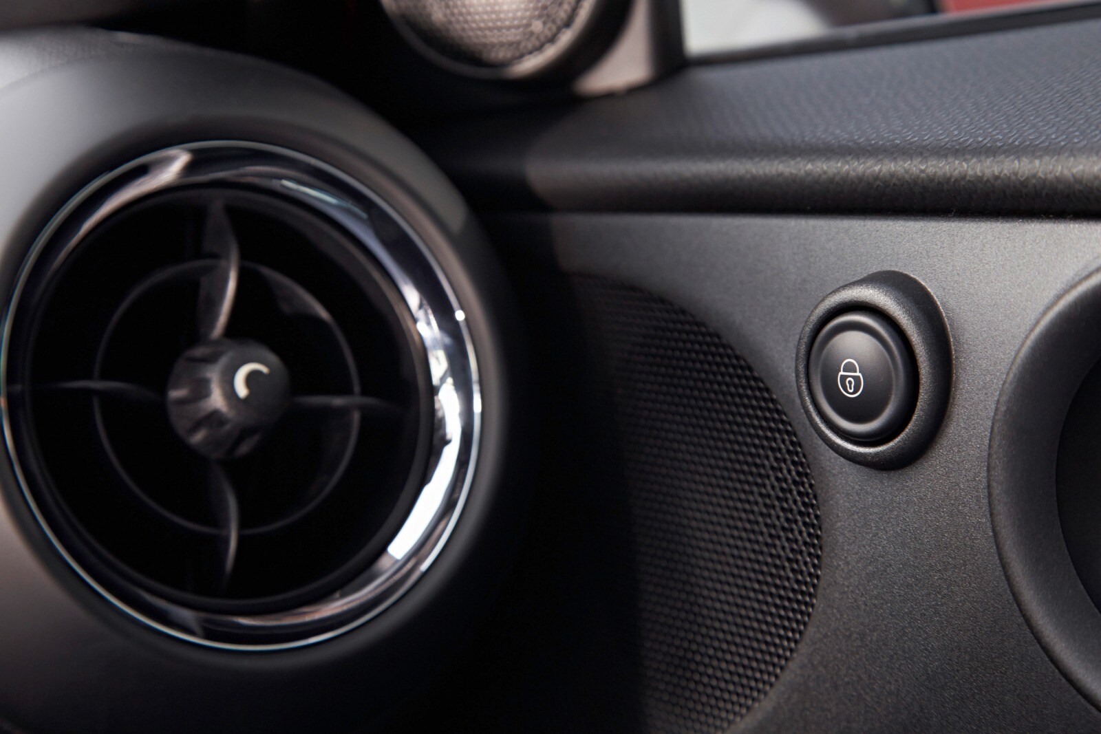 2013 MINI Cooper Paceman interior DETAIL