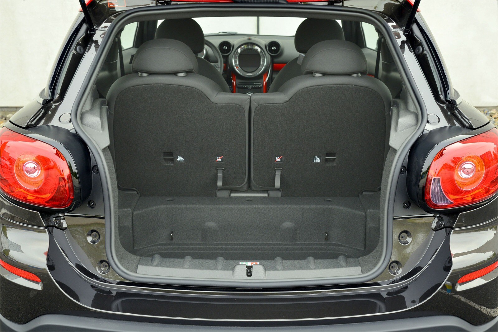 2016 Mini Cooper interior CARGO
