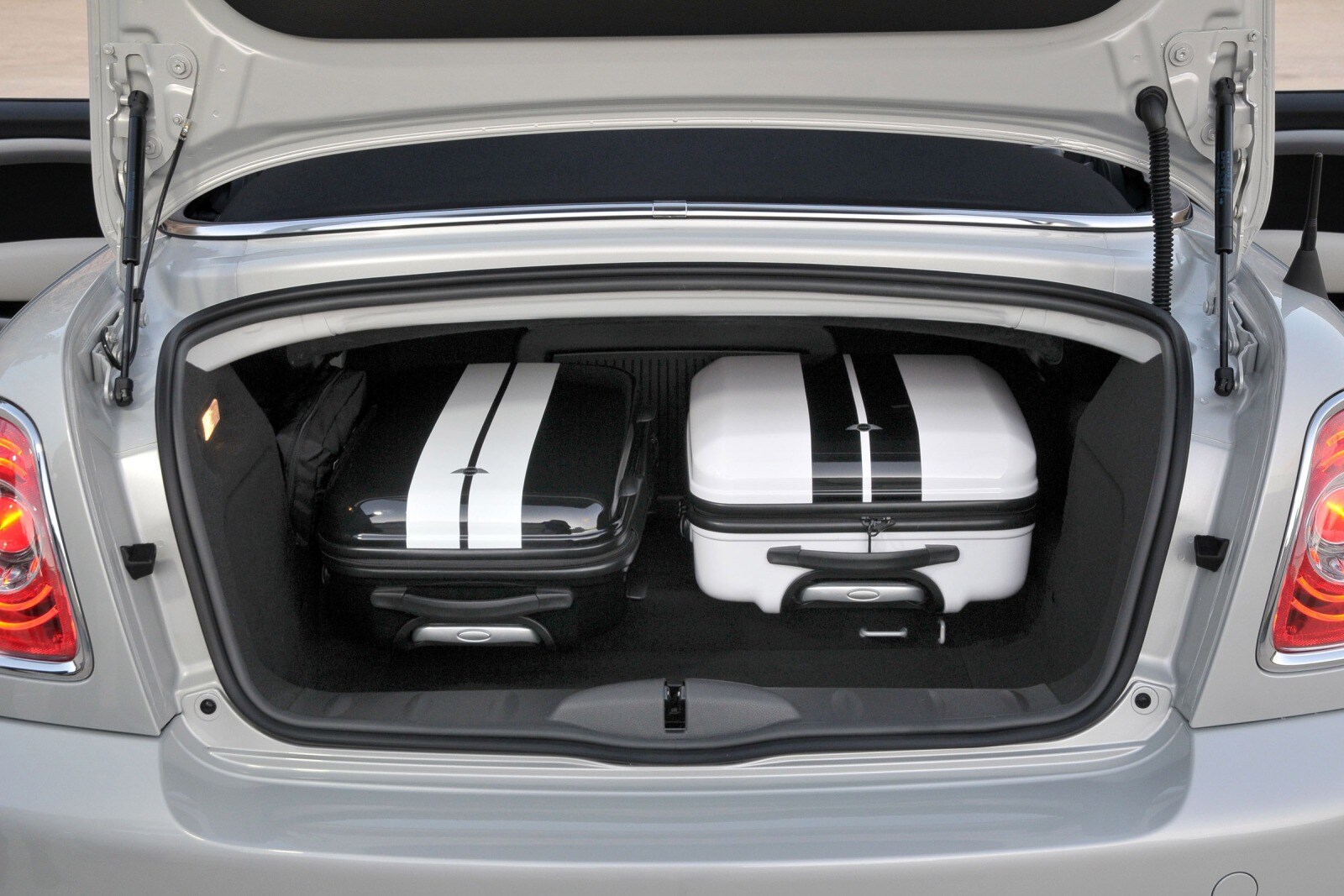 2014 Mini Cooper interior CARGO