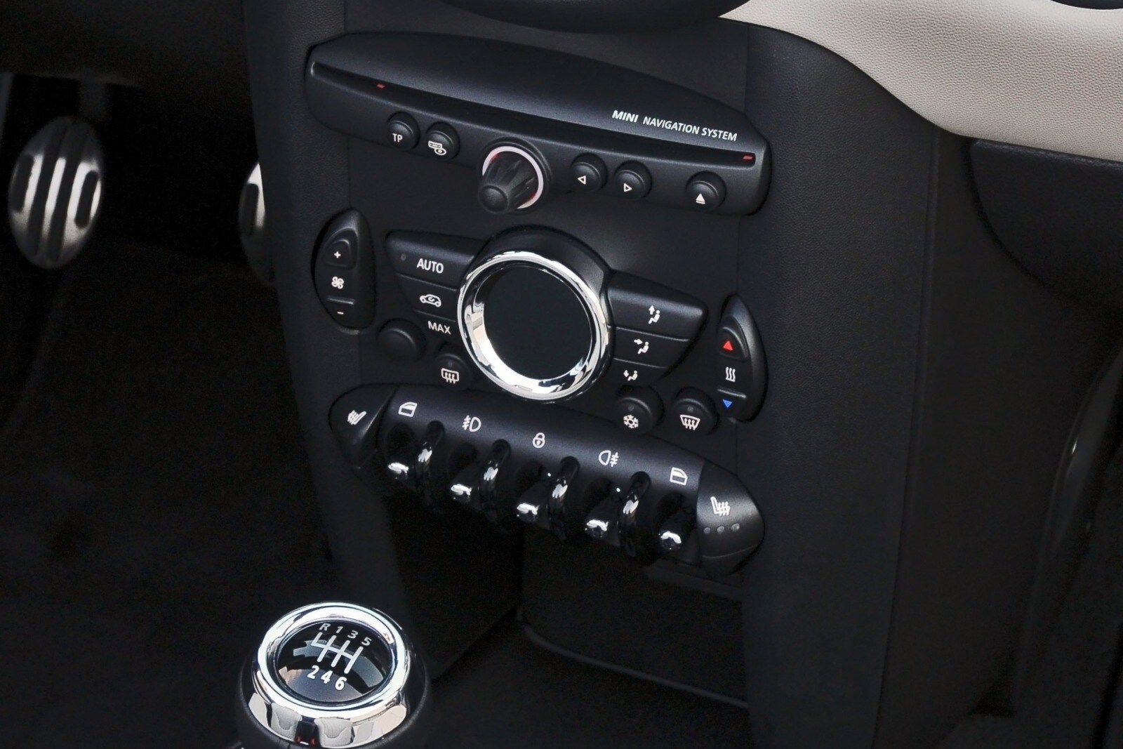 2014 Mini Cooper interior CC