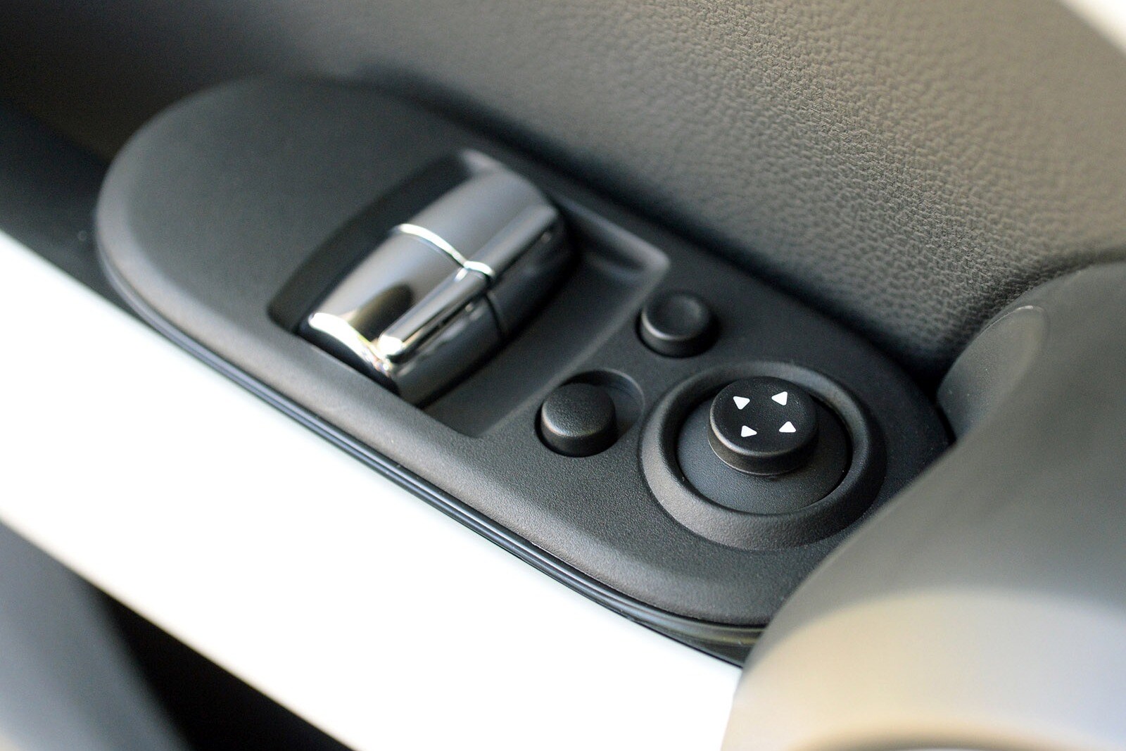 2014 Mini Cooper interior DETAIL