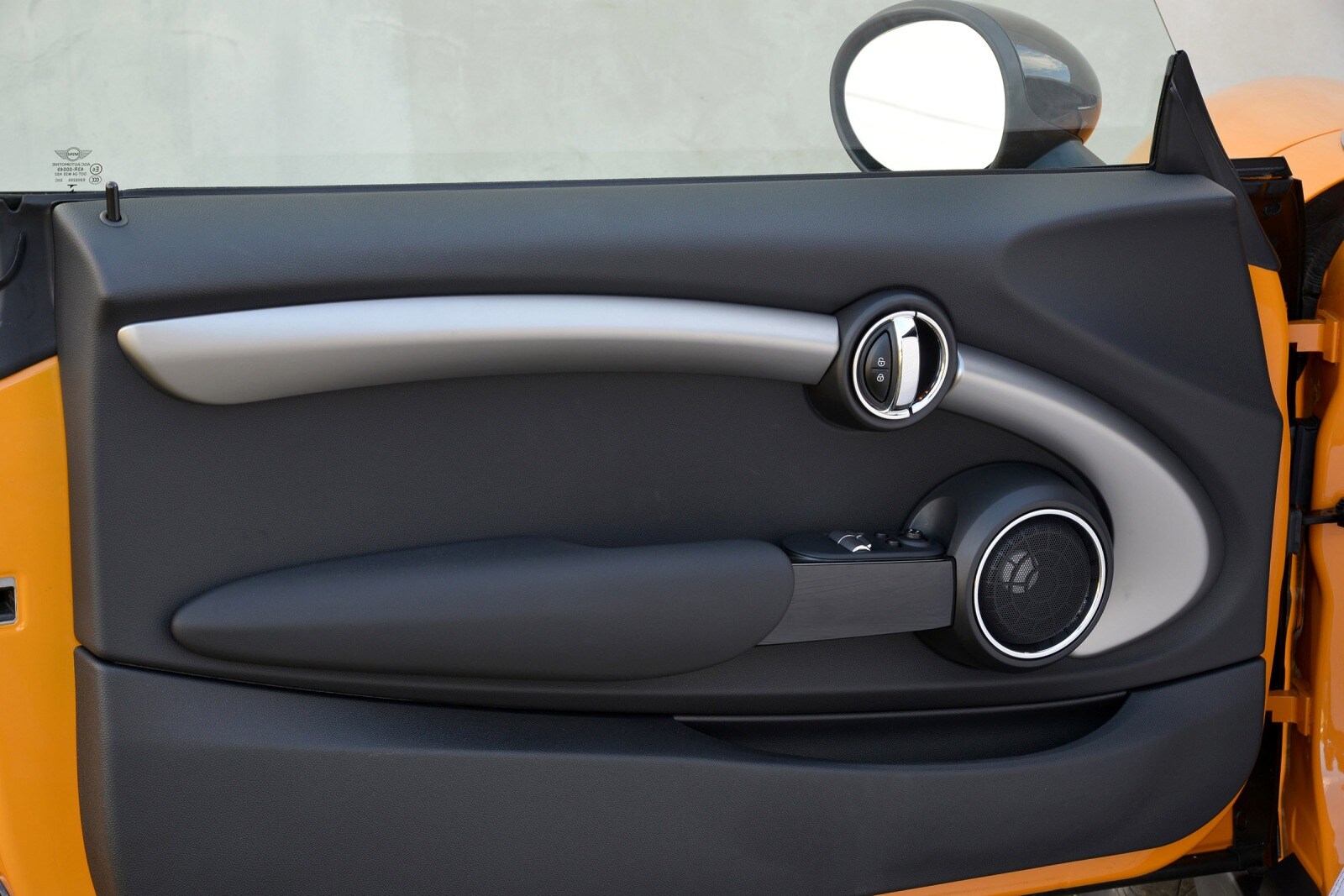 2014 Mini Cooper interior DETAIL