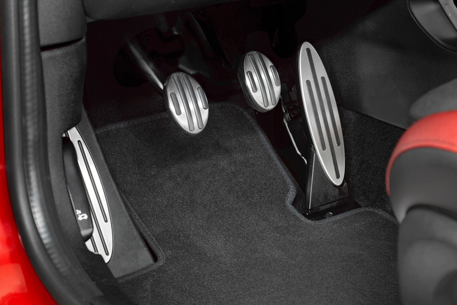 2016 Mini Cooper interior DETAIL