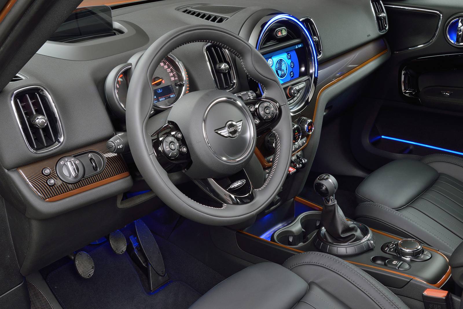 2018 Mini Countryman interior SWD