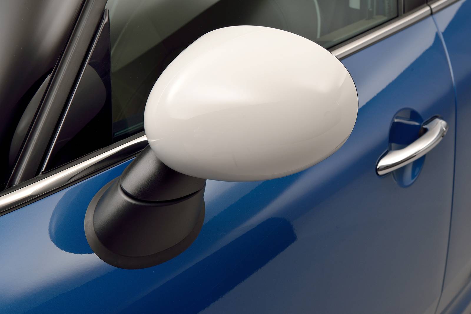 2020 MINI Countryman — OEM photo 4