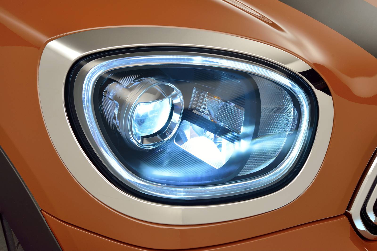 2020 MINI Countryman — OEM photo 5