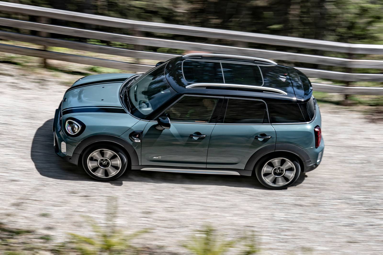 2021 MINI Countryman — OEM photo 3