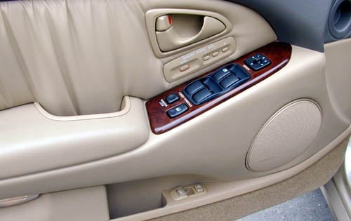 2000 Mitsubishi Diamante interior DETAIL