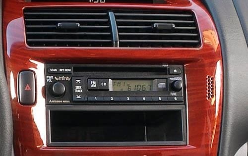 2004 Mitsubishi Diamante interior CC