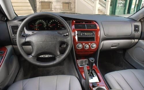 2004 Mitsubishi Diamante interior I
