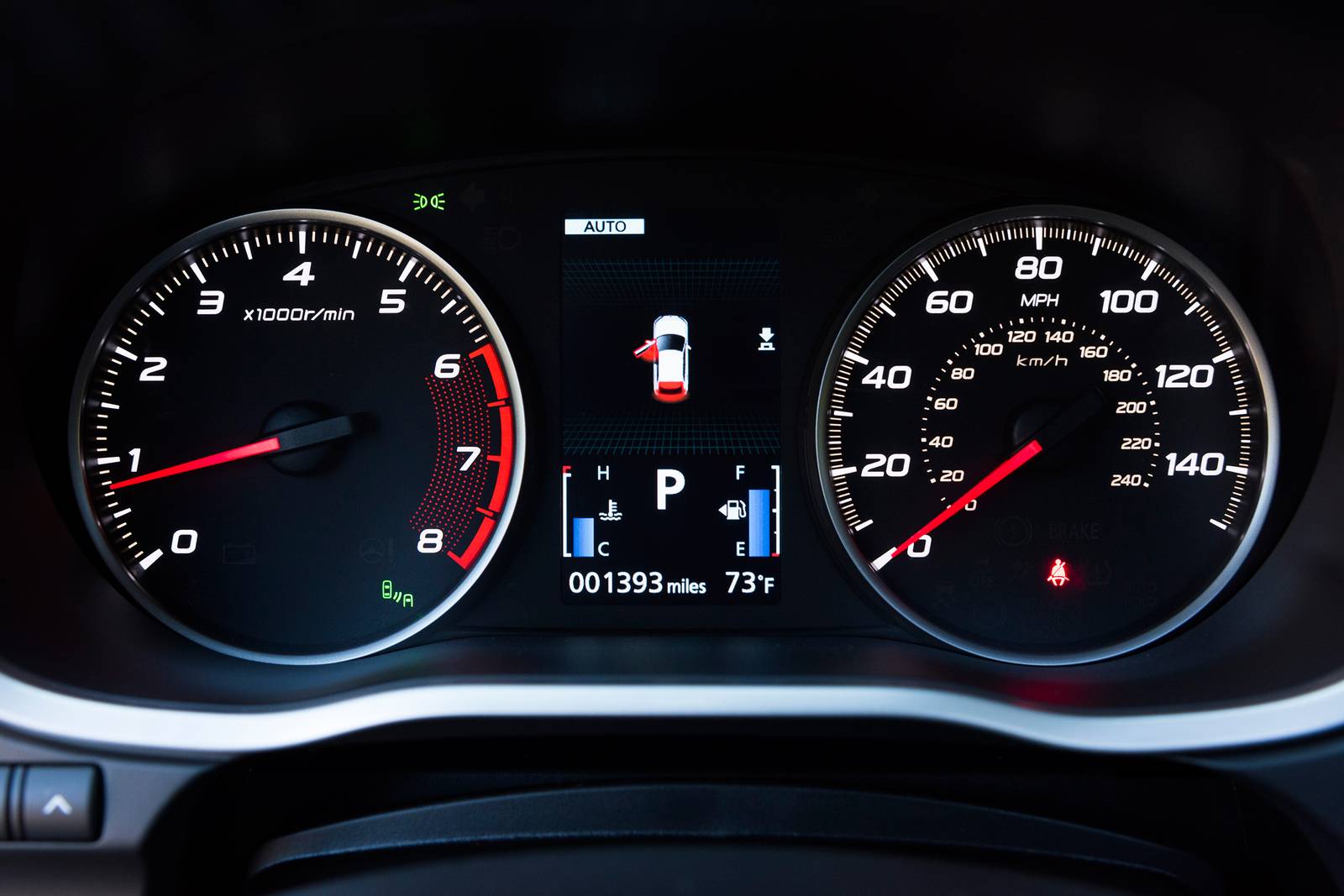 2018 Mitsubishi Eclipse interior G